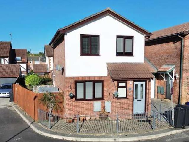 3 Bedroom Detached House