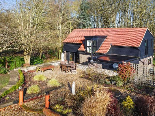 3 Bedroom Detached House