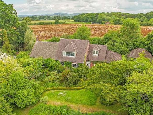 3 Bedroom Detached House