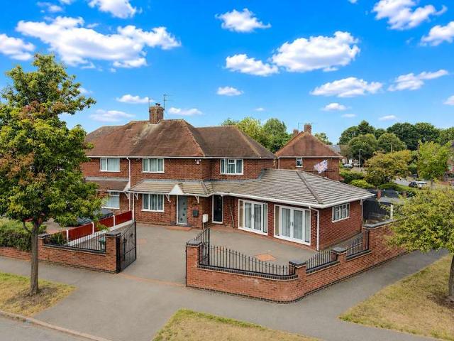 3 Bedroom Detached House