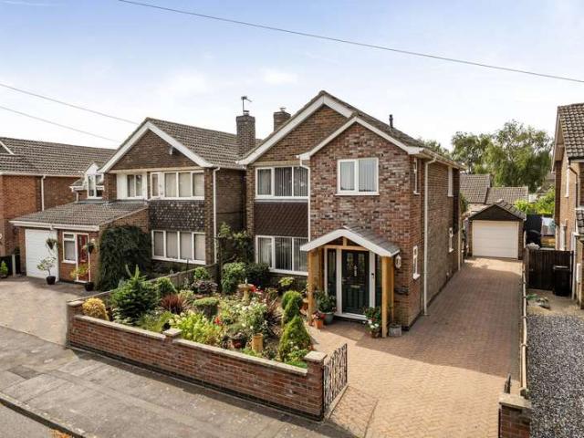 3 Bedroom Detached House