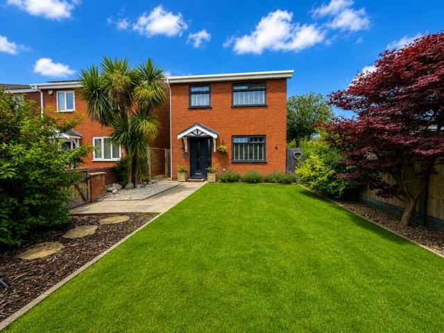 3 Bedroom Detached House