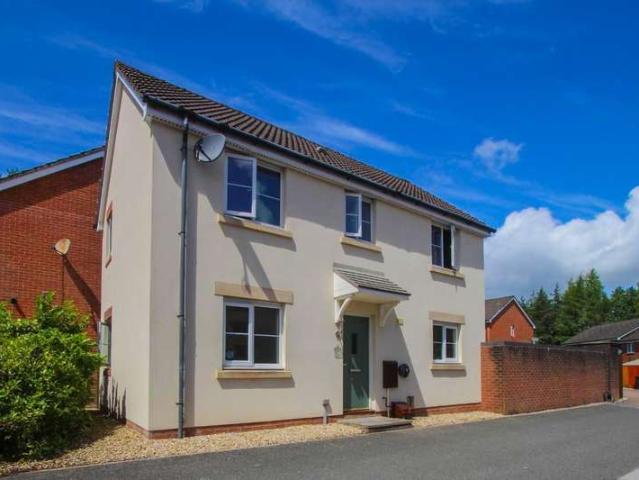 3 Bedroom Detached House