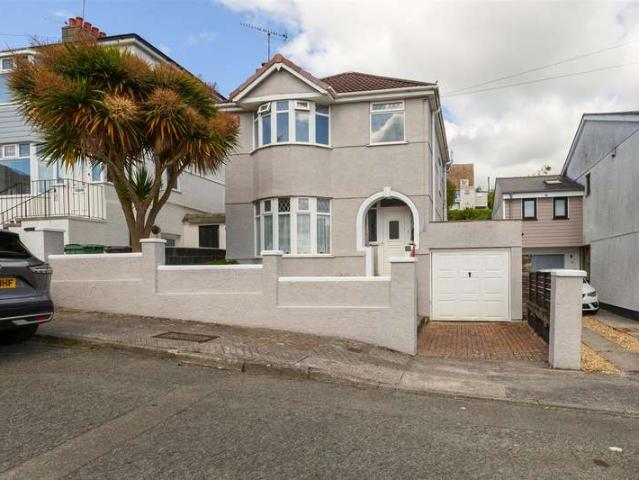 3 Bedroom Detached House