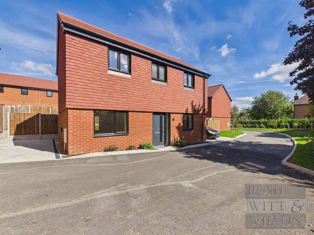 3 Bedroom Detached House