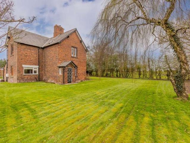 3 Bedroom Detached House