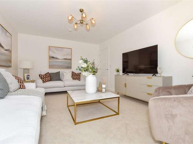 3 Bedroom Detached House