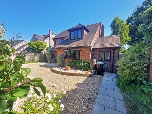 3 Bedroom Detached House