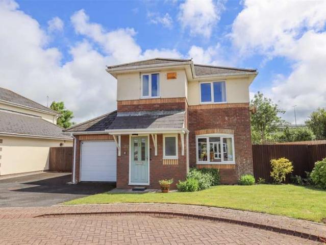3 Bedroom Detached House