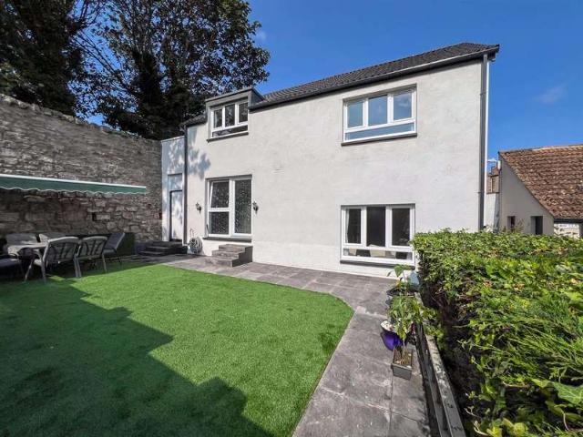 3 Bedroom Detached House