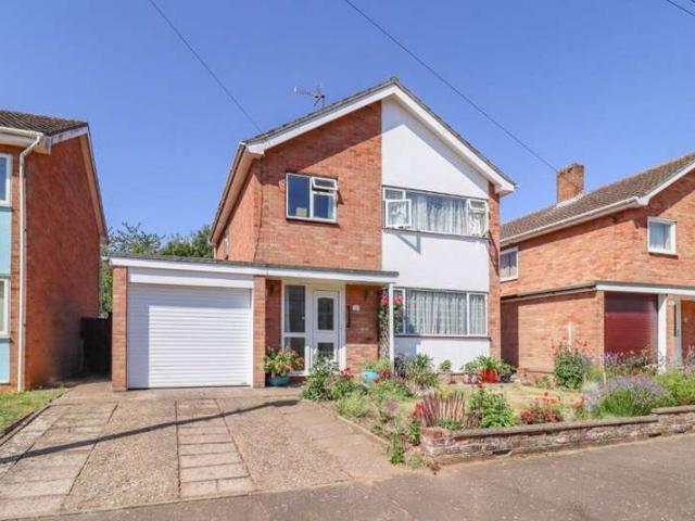 3 Bedroom Detached House