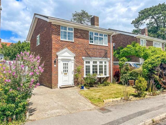 3 Bedroom Detached House