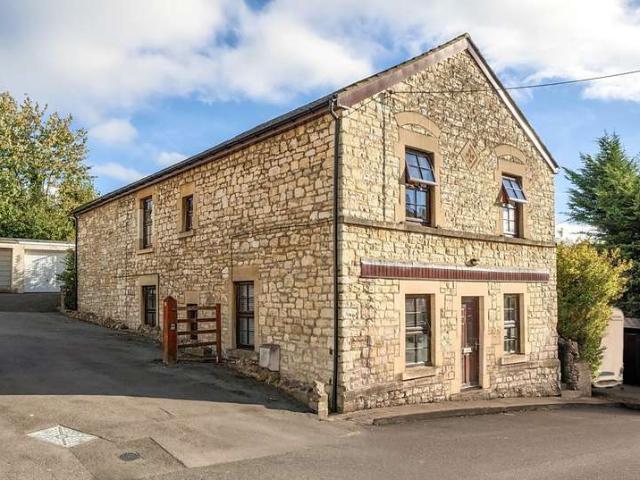 3 Bedroom Detached House