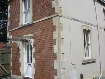 3 bedroom detached house for rent in Coach House, Cotham Road.
