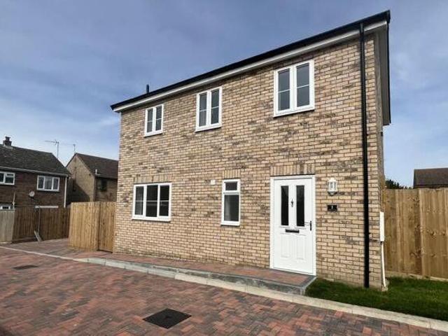 3 Bedroom Detached House For Rent In Chatteris, Cambs