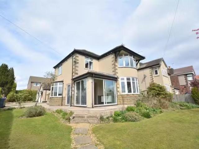 3 bedroom detached house for rent in Chesterfield Road, Matloc.