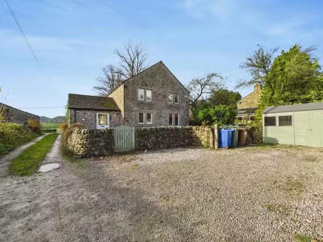 3 bedroom detached house for rent in Croft House Lane, Hebden.