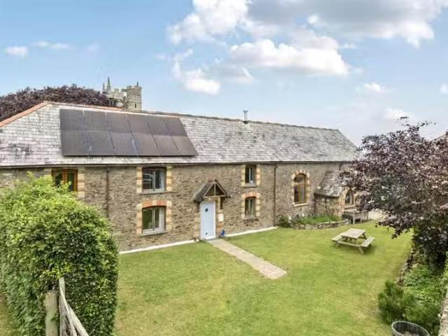3 bedroom detached house for rent in Alverdiscott, Barnstaple.