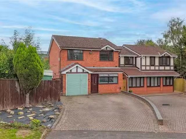 3 bedroom detached house for rent in Falcon, Wilnecote, Tamwor.