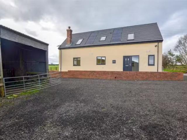 3 bedroom detached house for rent in Ferryhill, County Durham.