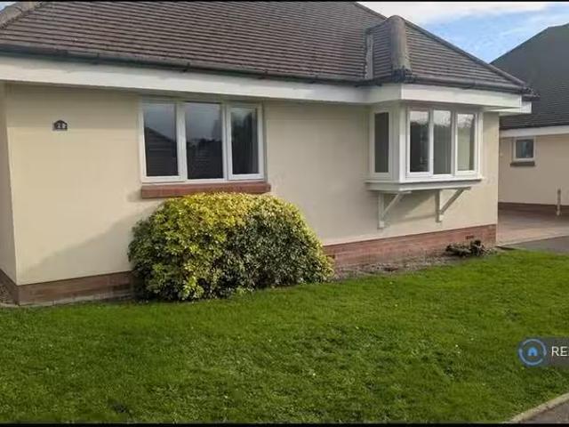 3 bedroom detached house for rent in Holcombe Road, Poole, BH16