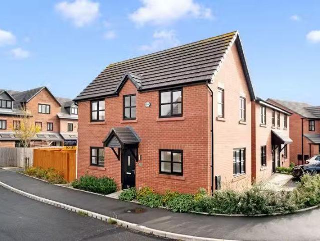 3 bedroom detached house for rent in Helmfield, Bolton, Westho.