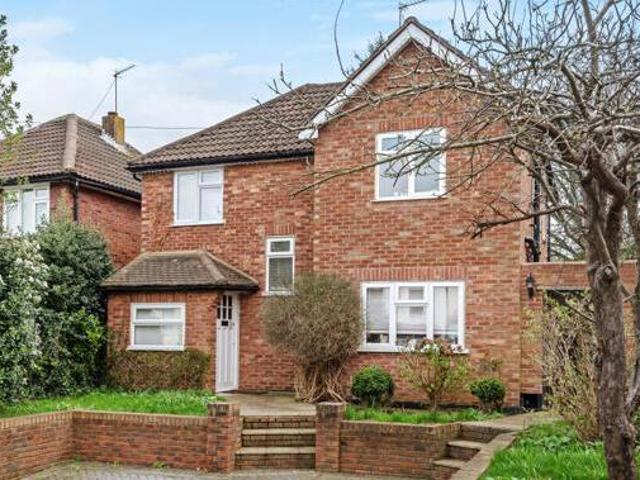 3 Bedroom Detached House For Rent In Orpington