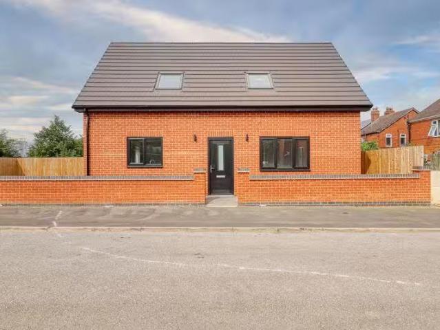 3 bedroom detached house for rent in Reginald Road, Sparthorpe.