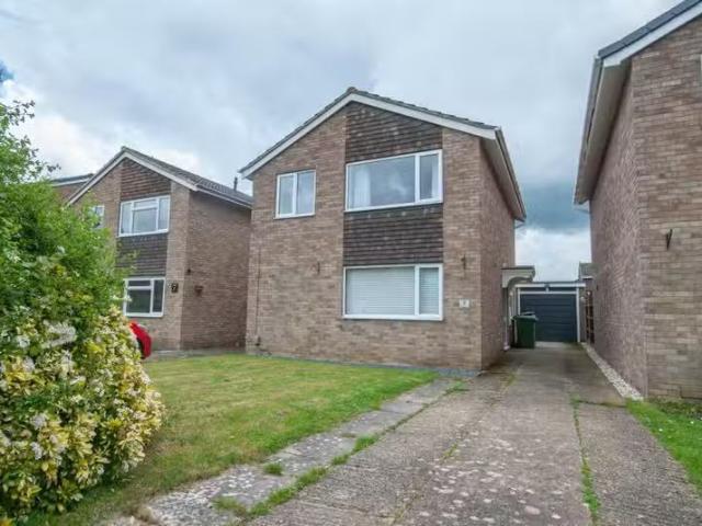 3 bedroom detached house for rent in Ruskin Close, Rugby, CV22