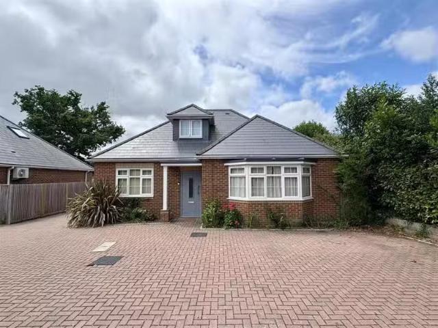 3 bedroom detached house for rent in Woolsbridge Road, St. Leo.