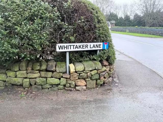3 bedroom detached house for rent in Whittaker Lane, Little Ea.