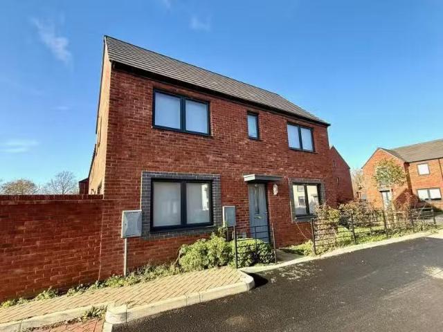 3 bedroom detached house for rent in Tattersall Road, Yate, Br.