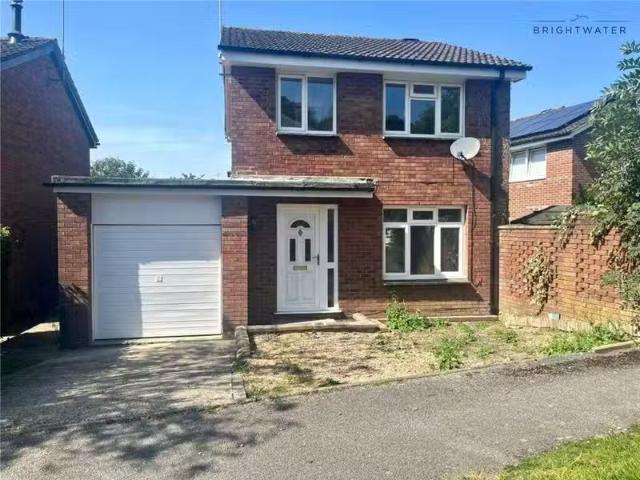 3 bedroom detached house for rent in The Mount, Ringwood, BH24