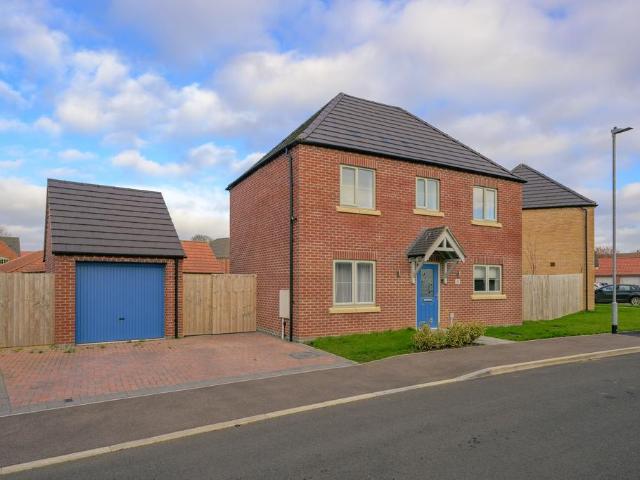 3 bedroom detached house for sale