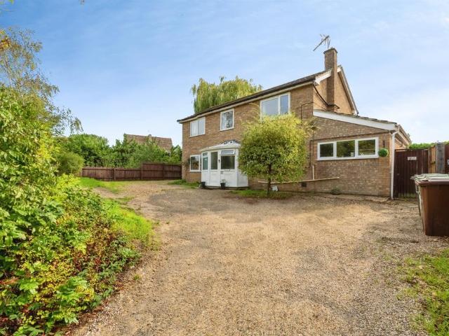3 bedroom detached house for sale