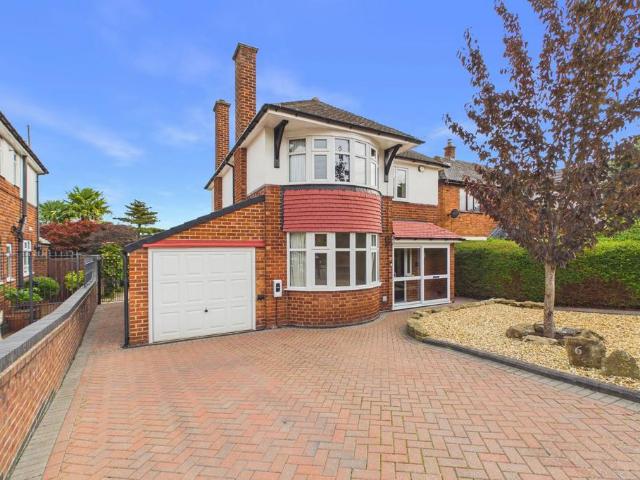 3 bedroom detached house for sale