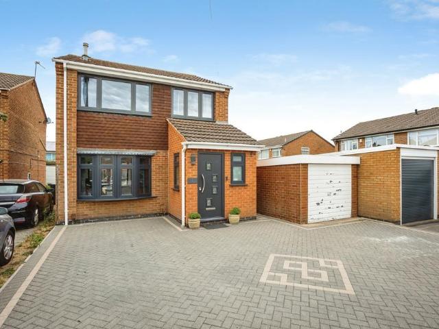 3 bedroom detached house for sale