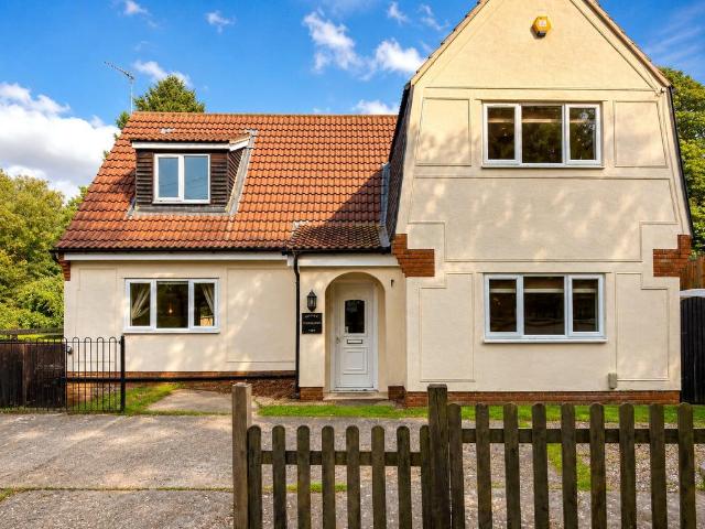 3 bedroom detached house for sale