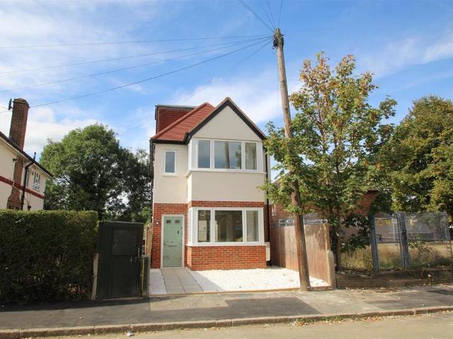 3 bedroom detached house for sale