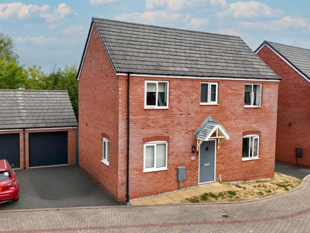 3 bedroom detached house for sale