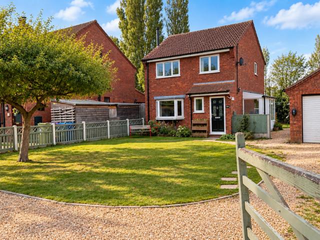 3 bedroom detached house for sale