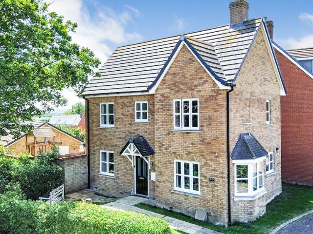 3 bedroom detached house for sale