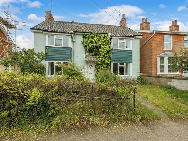 3 bedroom detached house for sale
