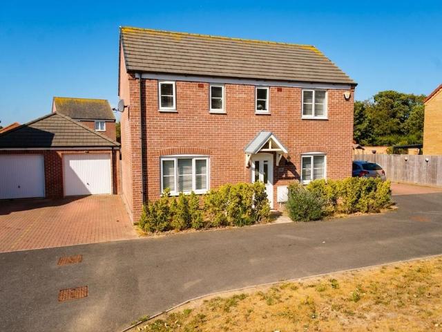 3 bedroom detached house for sale