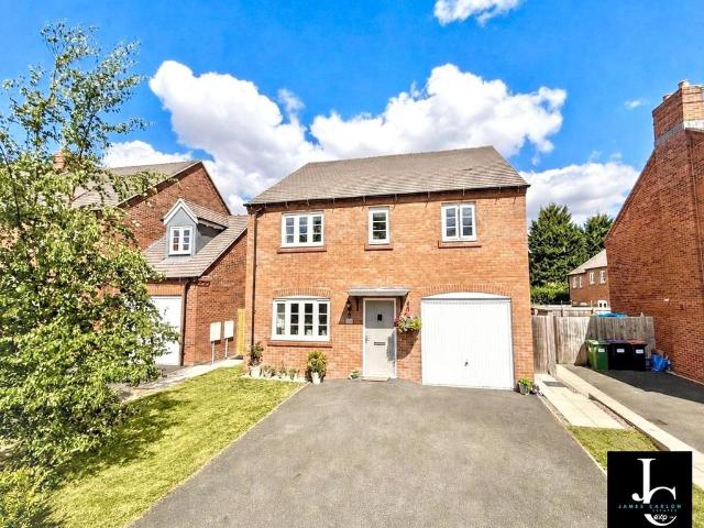 3 bedroom detached house for sale