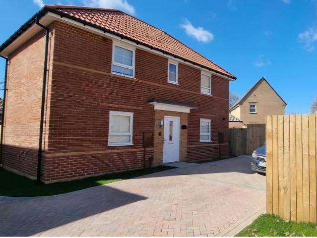 3 bedroom detached house for sale