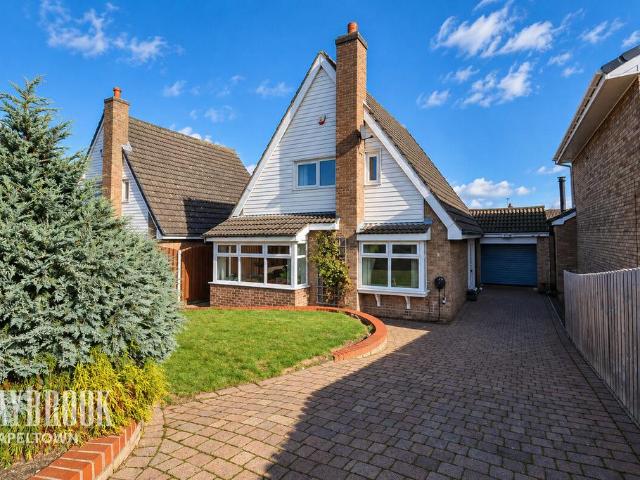 3 bedroom detached house for sale
