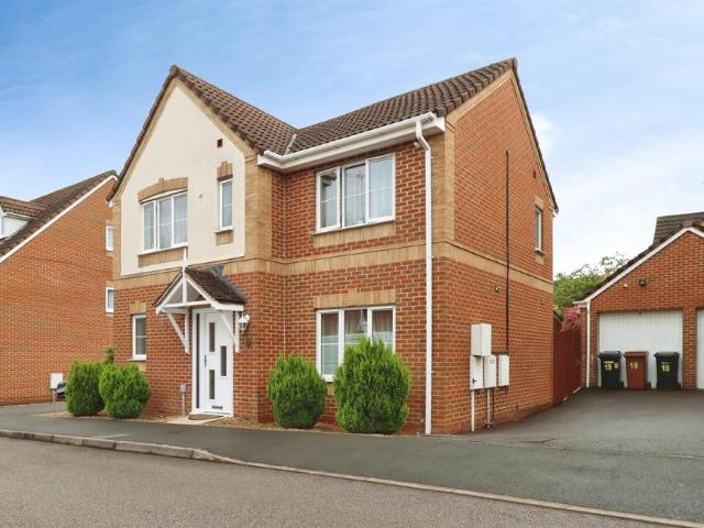 3 bedroom detached house for sale