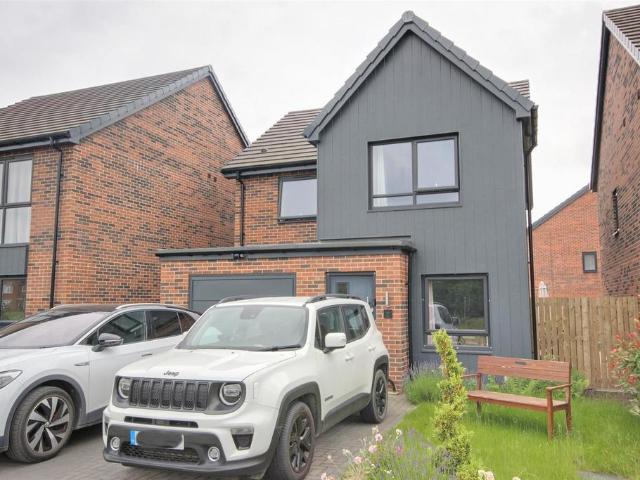 3 bedroom detached house for sale