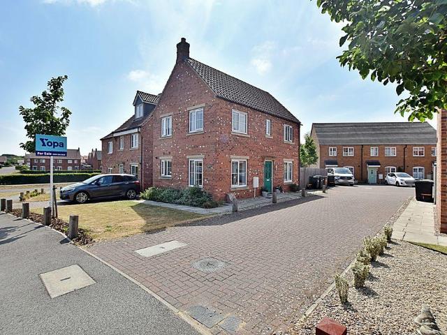 3 bedroom detached house for sale